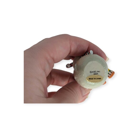 Carlton Cards Heirloom 2004 "Snowtime Like the Holidays" Snowman Series Ornament - Picture 13 of 14